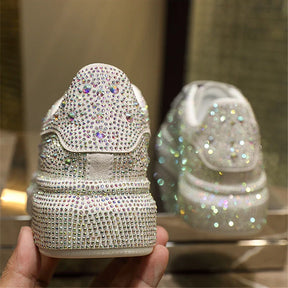 Glamour Ativo: Tênis de Luxo com Cristais