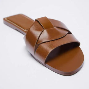 Verano Chic: Sandalias Trançadas
