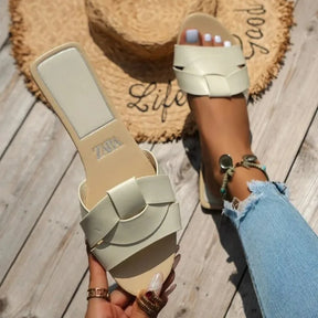 Verano Chic: Sandalias Trançadas