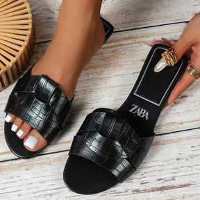 Verano Chic: Sandalias Trançadas