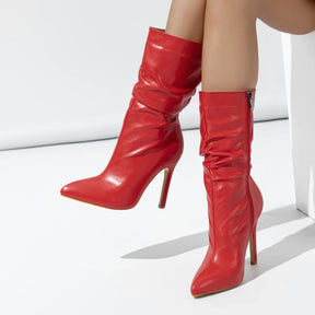 Botas Chic de Couro com Bico Fino